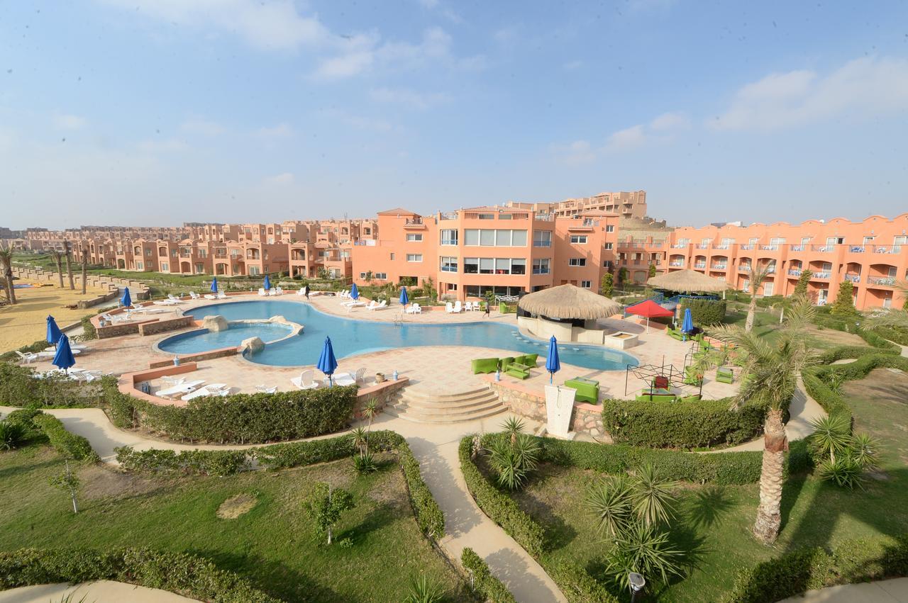 Savanna Empire Spa & Resort Ataqah Exterior foto