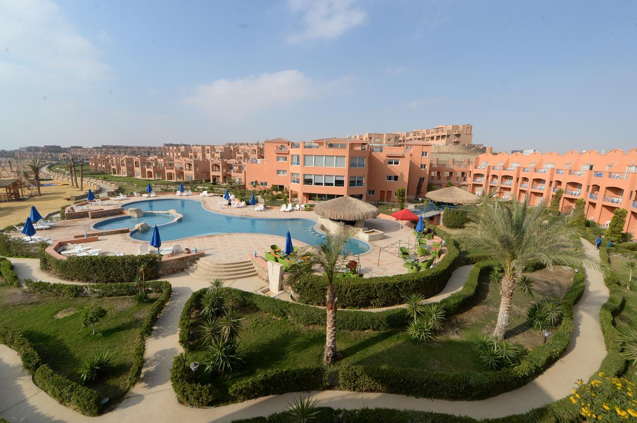 Savanna Empire Spa & Resort Ataqah Exterior foto